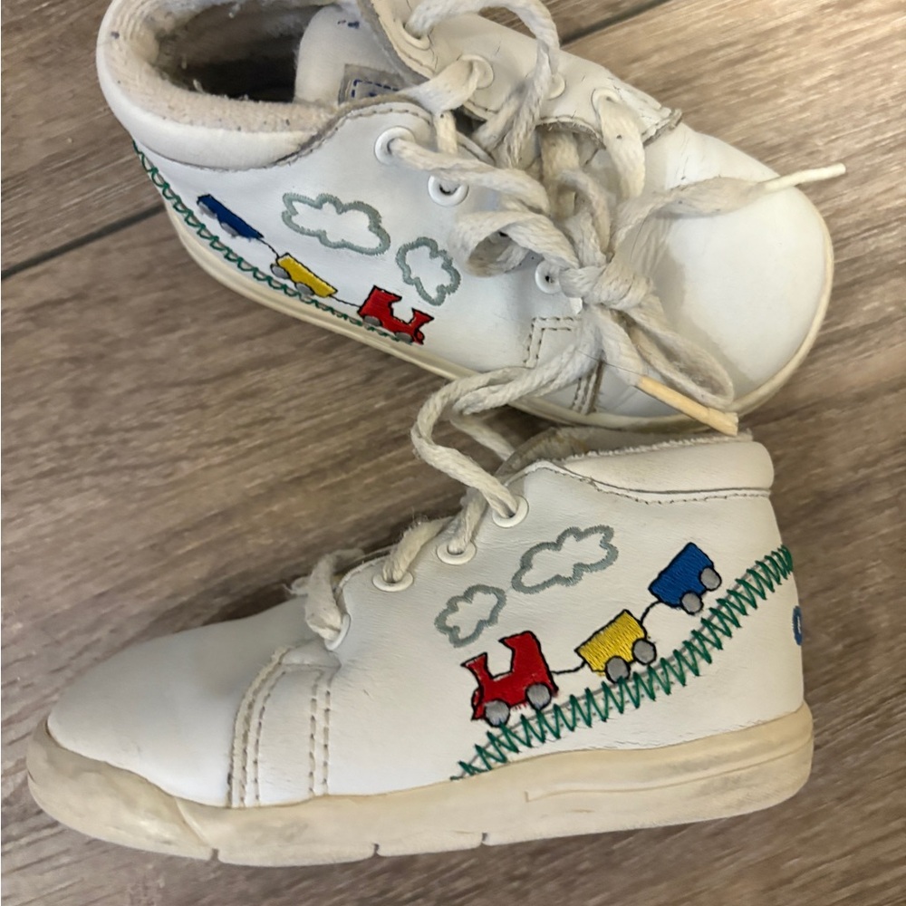 Vintage OshKosh B'gosh White Sneakers with Train Design